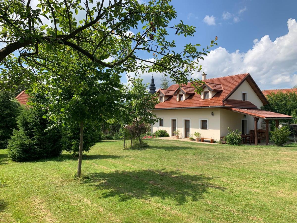Villa Lypche Bešeňová Dış mekan fotoğraf
