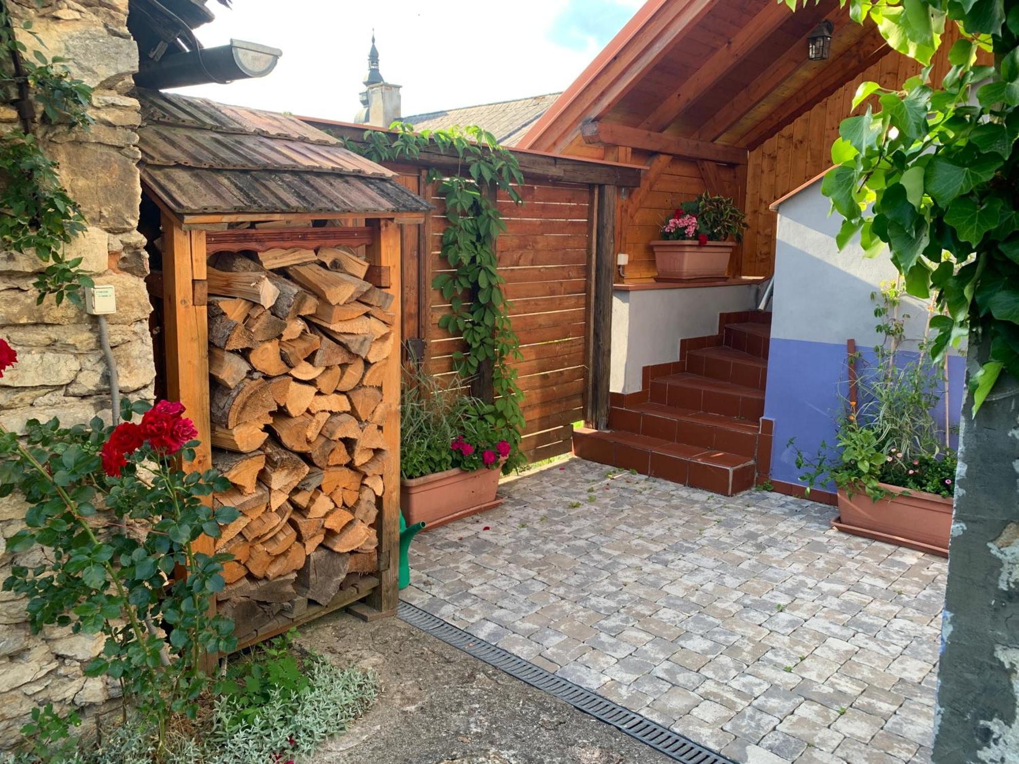 Villa Lypche Bešeňová Dış mekan fotoğraf